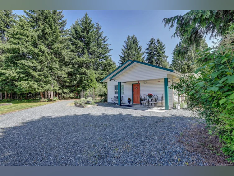 4840 Blue Heron Drive, Bowser/Deep Bay, BC, V0R 1G0 - 40