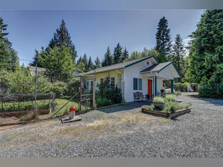 4840 Blue Heron Drive, Bowser/Deep Bay, BC, V0R 1G0 - 41
