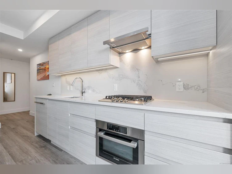 709-777 Herald Street, Victoria, BC, V8T 0C7 - 3