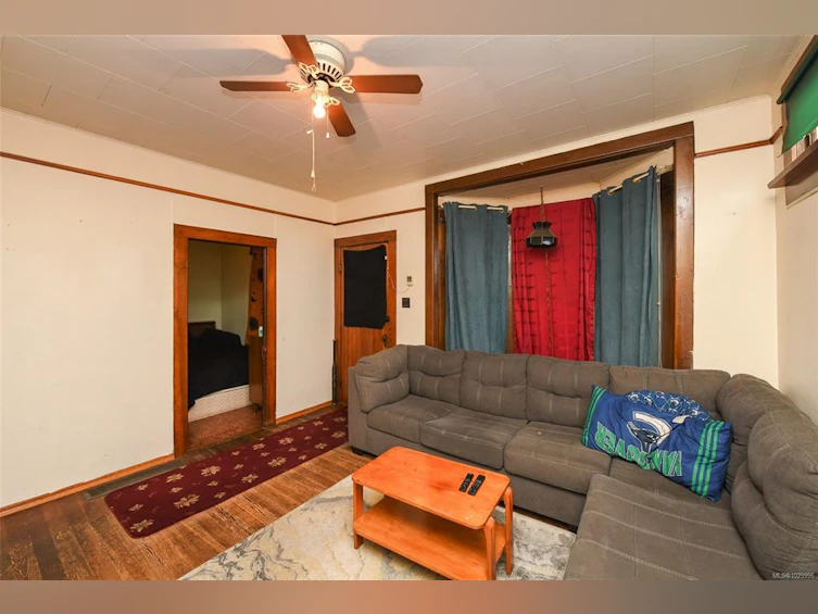 2745 Derwent Avenue, Cumberland, BC, V0R 1S0 - 14