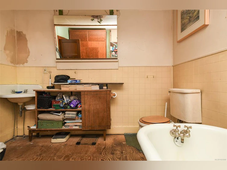 2745 Derwent Avenue, Cumberland, BC, V0R 1S0 - 26