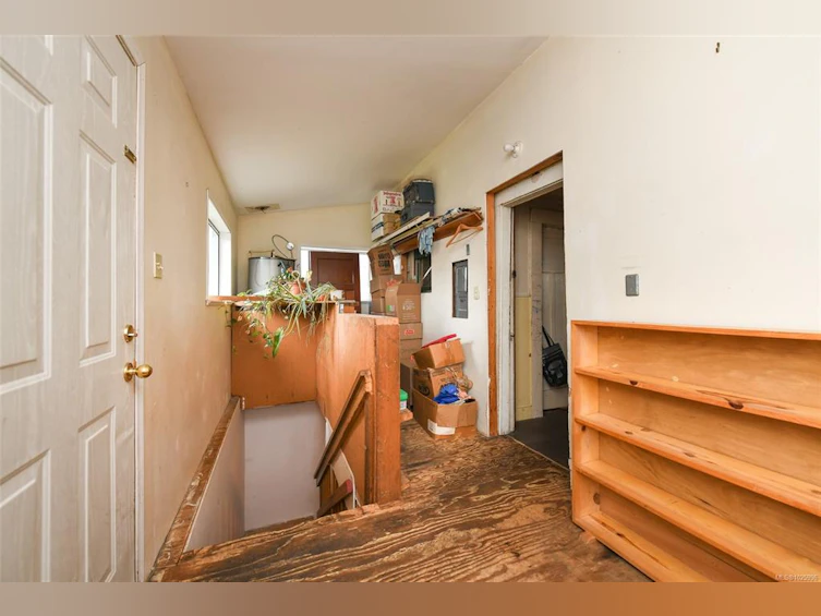 2745 Derwent Avenue, Cumberland, BC, V0R 1S0 - 29