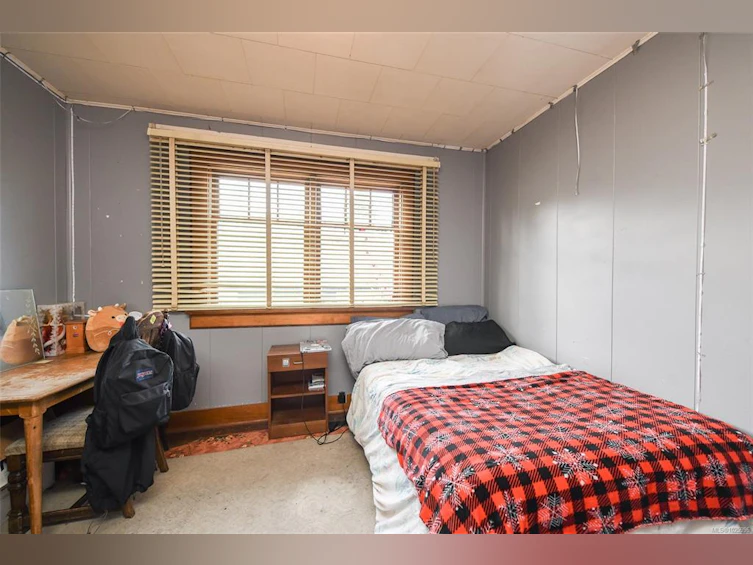 2745 Derwent Avenue, Cumberland, BC, V0R 1S0 - 16