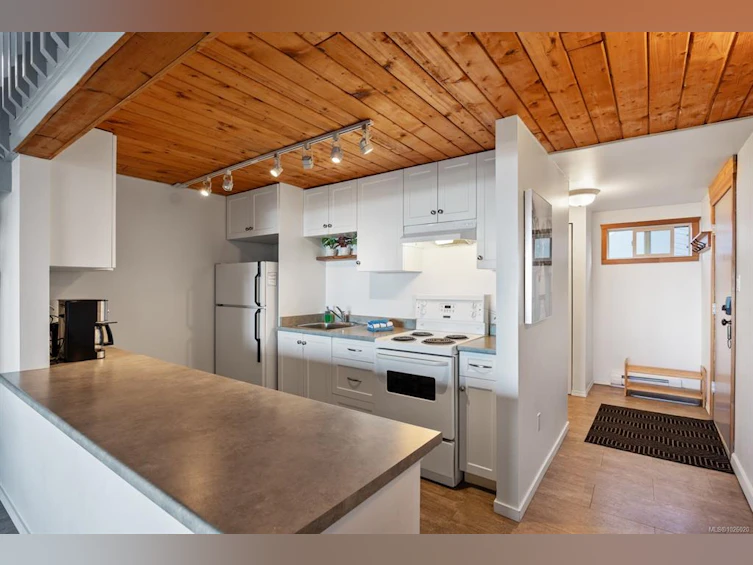 208-3295 W Island Highway, Qualicum Beach, BC, V9K 2C6 - 17