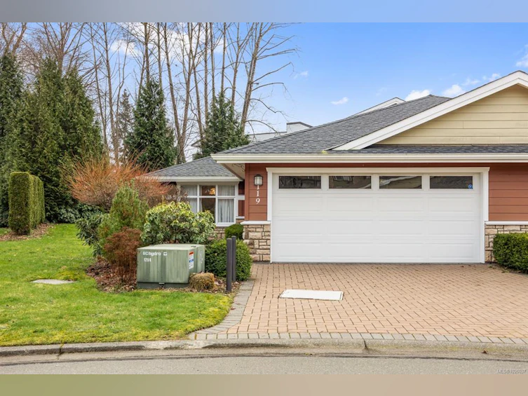 119-44 Anderton Avenue, Courtenay, BC, V9N 2G8