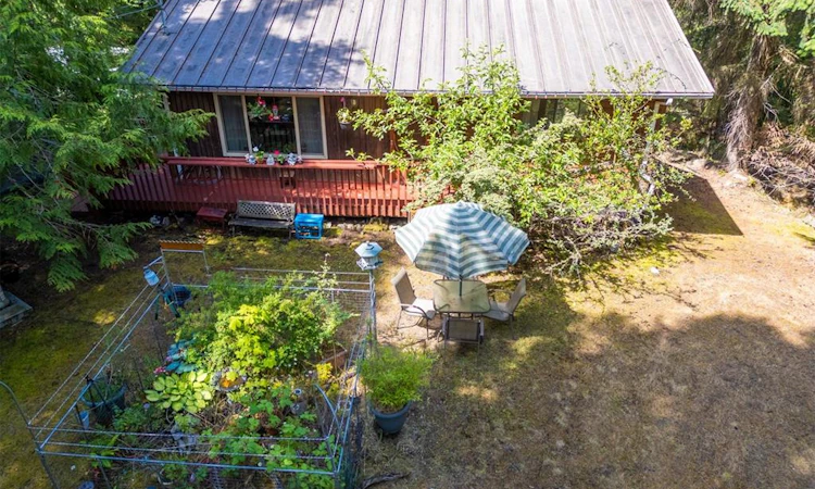 2611 Gunwhale Road