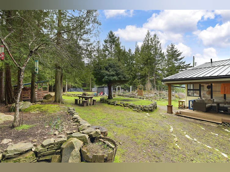 370 Campbell Bay Road, Mayne Island, BC, V0N 2J1 - 13