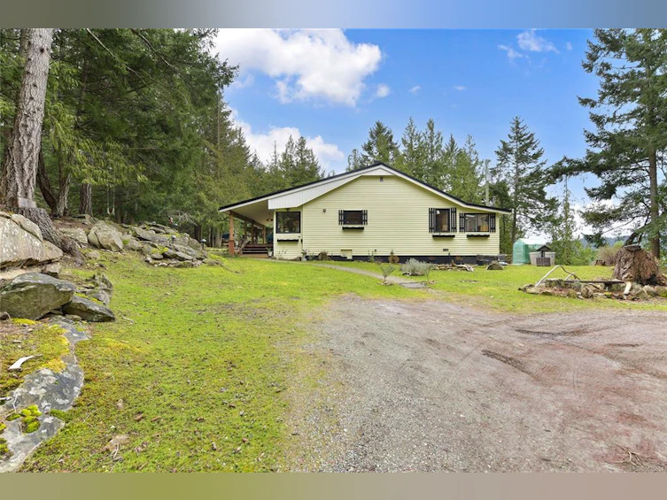 370 Campbell Bay Road, Mayne Island, BC, V0N 2J1 - 5