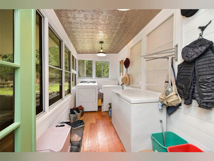 370 Campbell Bay Road, Mayne Island, BC, V0N 2J1 - 20