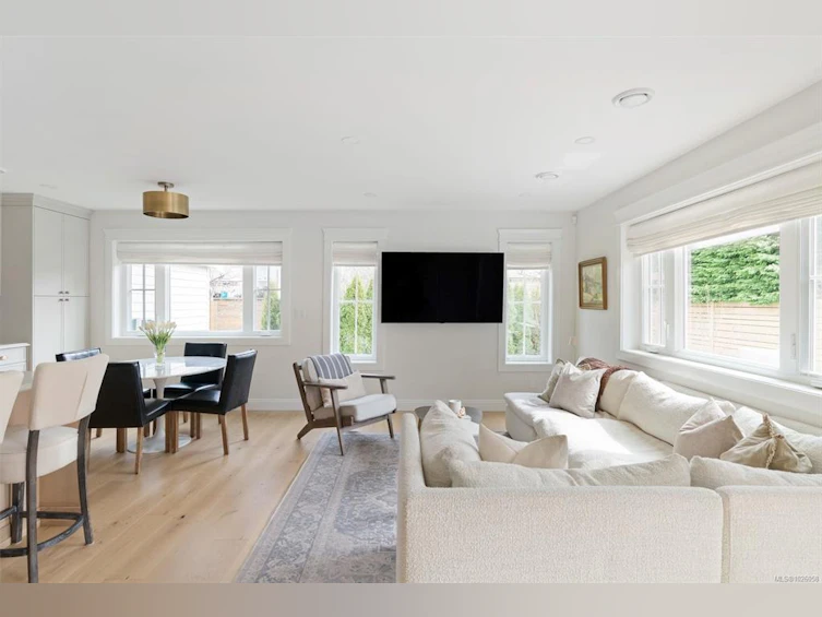 957 Maddison Street, Victoria, BC, V8S 4C6 - 5