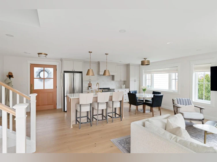 957 Maddison Street, Victoria, BC, V8S 4C6 - 6
