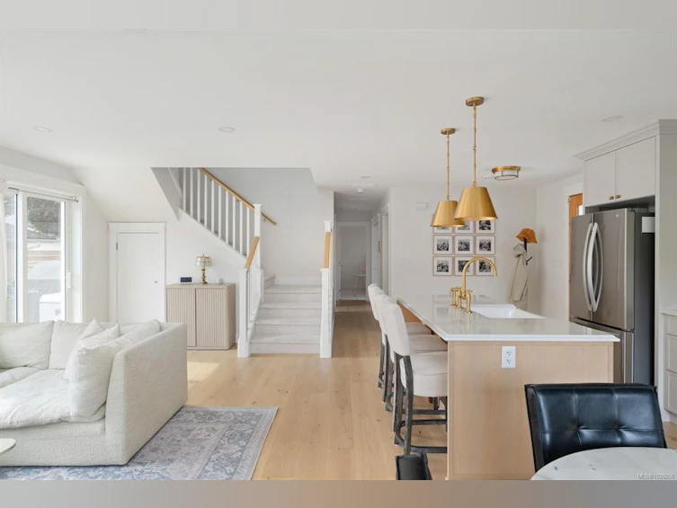 957 Maddison Street, Victoria, BC, V8S 4C6 - 12