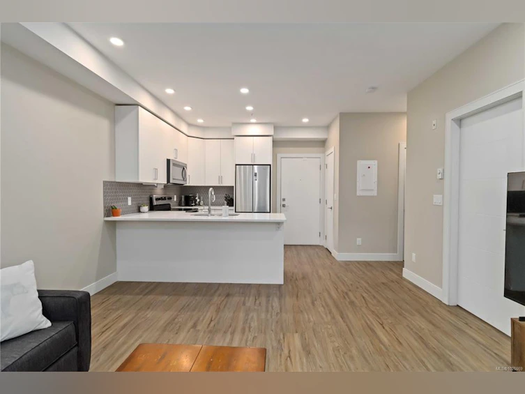 107-280 Island Highway, View Royal, BC, V9B 1G5 - 14