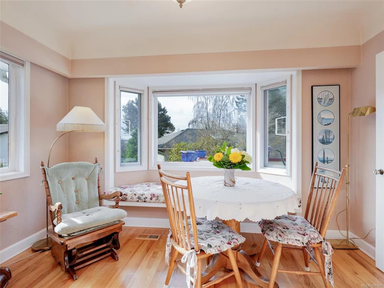 3911 Dawe Road, Saanich, BC, V8N 4H5 - 4