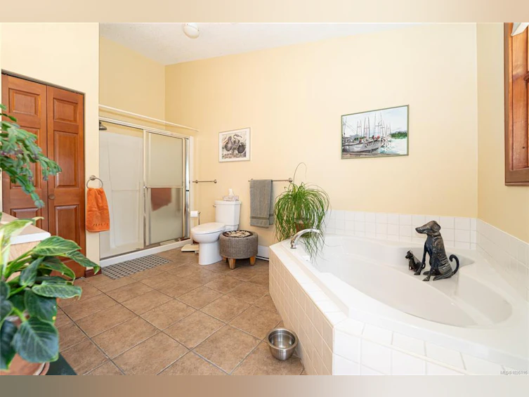 9-133 Corbett Road, Salt Spring Island, BC, V8K 2W6 - 14