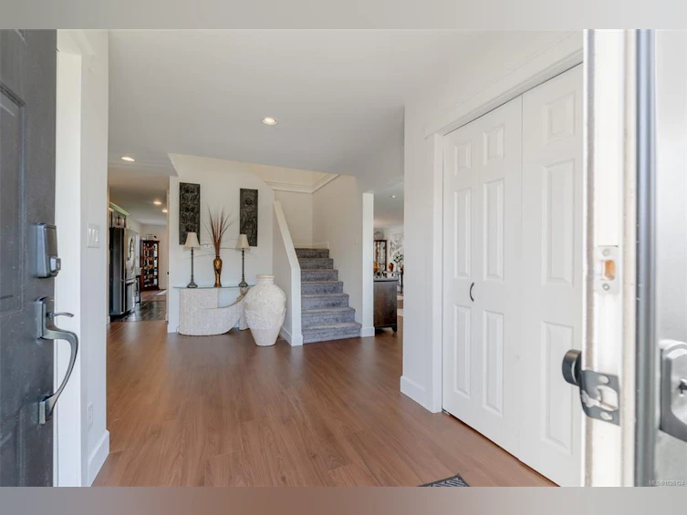 5497 W Woodland Crescent, Port Alberni, BC, V9Y 8E6 - 4