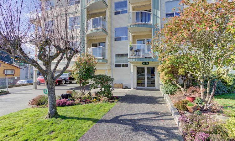 403-9876 Esplanade Street