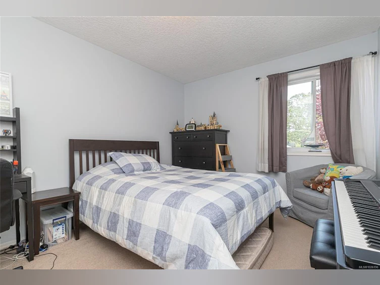 2882 Belmont Avenue, Victoria, BC, V8R 6T3 - 16