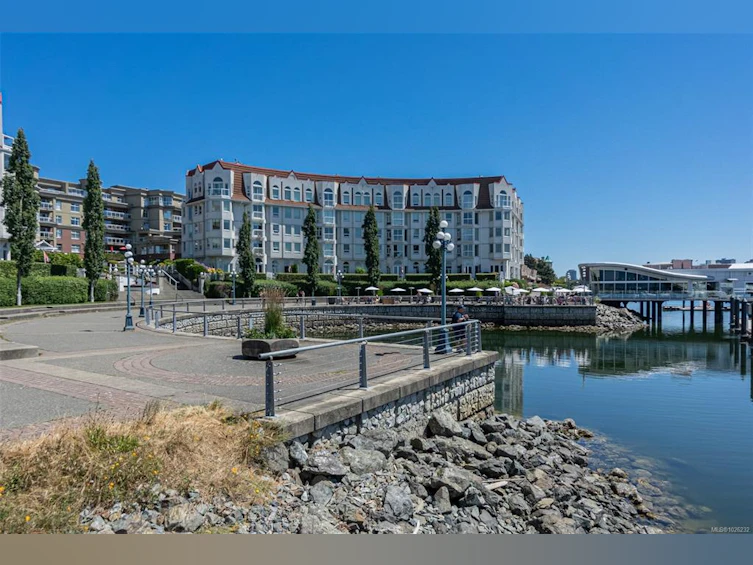 810-100 Saghalie Road, Victoria, BC, V9A 0A1 - 44