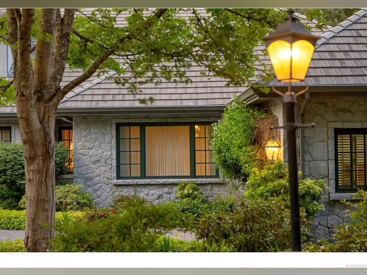3445 Beach Drive, Oak Bay, BC, V8R 6M6 - 64