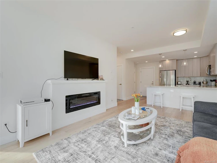 307-7098 Wallace Drive, Central Saanich, BC, V8M 1G9 - 7
