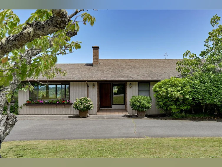 5489 Forest Hill Road, Saanich, BC, V9E 2A8 - 4