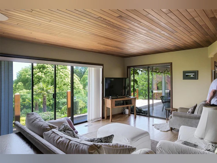 5489 Forest Hill Road, Saanich, BC, V9E 2A8 - 12
