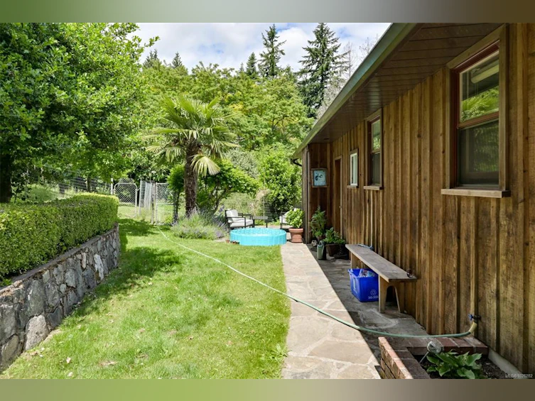 5489 Forest Hill Road, Saanich, BC, V9E 2A8 - 45