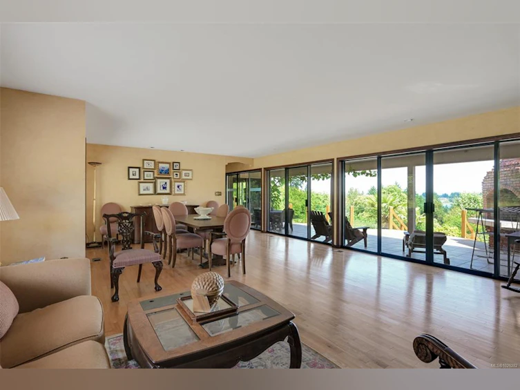 5489 Forest Hill Road, Saanich, BC, V9E 2A8 - 9