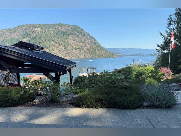 7247 Walton Road, Honeymoon Bay, BC, V0R 1Y0 - 70