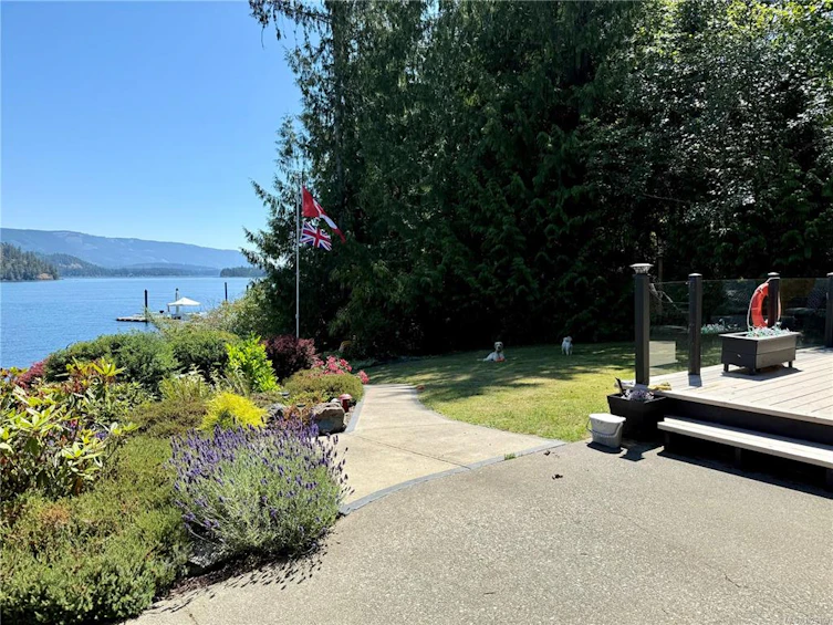 7247 Walton Road, Honeymoon Bay, BC, V0R 1Y0 - 72