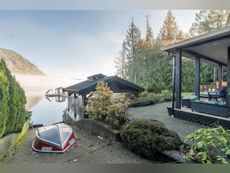 7247 Walton Road, Honeymoon Bay, BC, V0R 1Y0 - 12