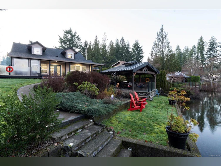 7247 Walton Road, Honeymoon Bay, BC, V0R 1Y0 - 4