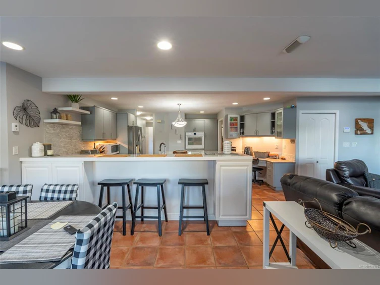 7247 Walton Road, Honeymoon Bay, BC, V0R 1Y0 - 19
