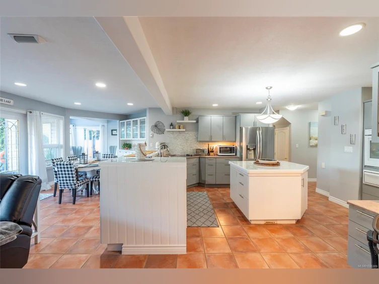 7247 Walton Road, Honeymoon Bay, BC, V0R 1Y0 - 23