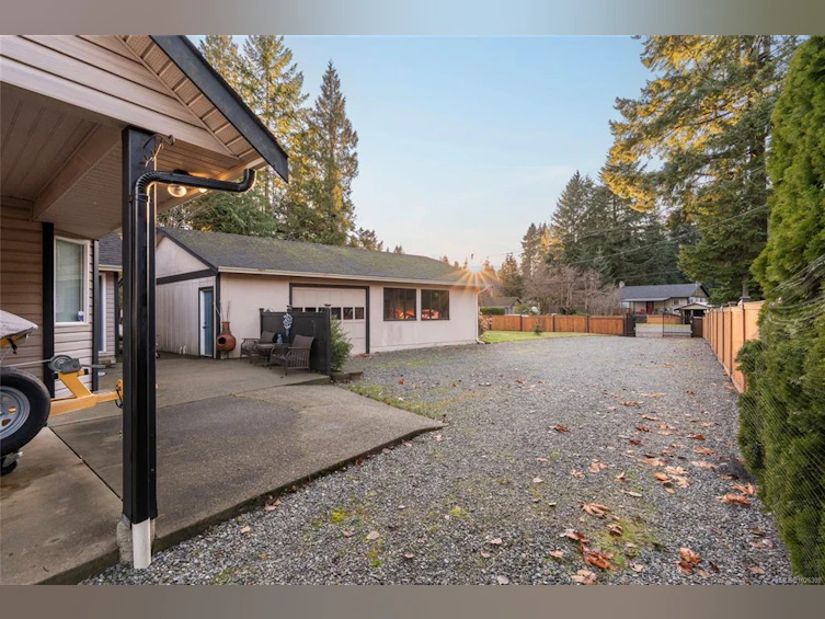 7247 Walton Road, Honeymoon Bay, BC, V0R 1Y0 - 58