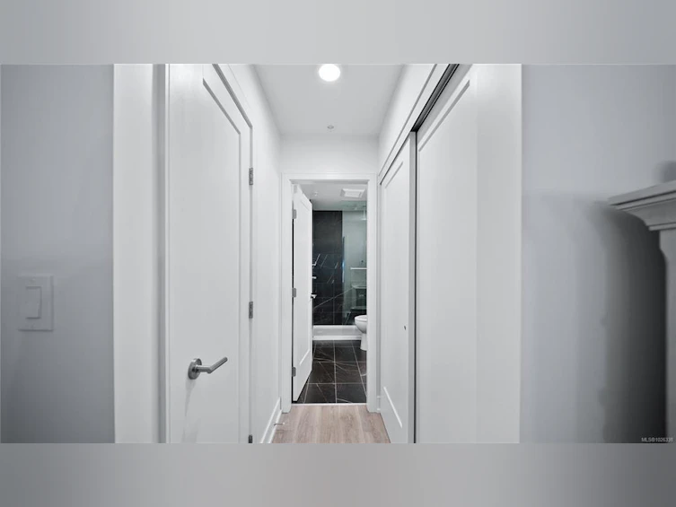 301-1628 Store Street, Victoria, BC, V8W 0H1 - 17
