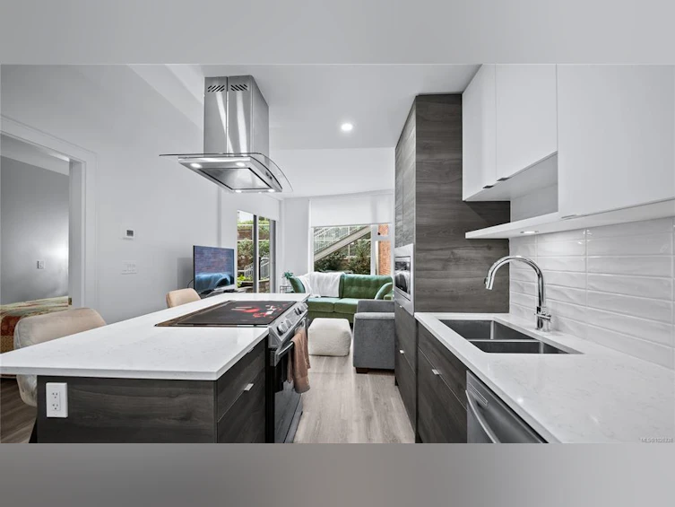 301-1628 Store Street, Victoria, BC, V8W 0H1 - 8
