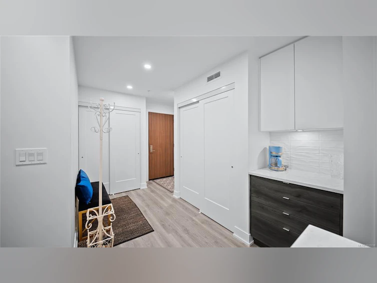 301-1628 Store Street, Victoria, BC, V8W 0H1 - 20