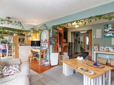 4026 Macaulay Road - 4