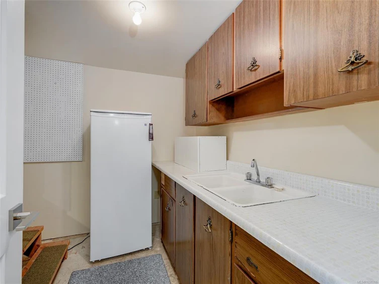 21-4125 Interurban Road, Saanich, BC, V8Z 4W8 - 20