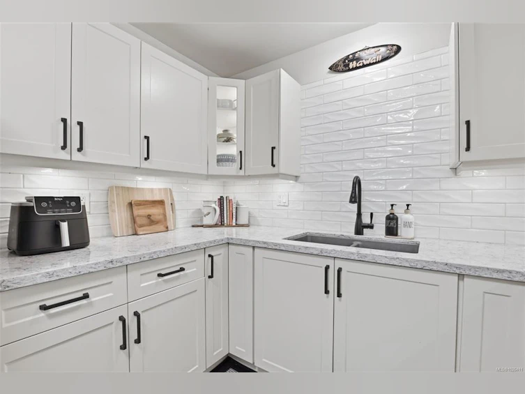 302-1121 Oscar Street, Victoria, BC, V8V 2X3 - 9