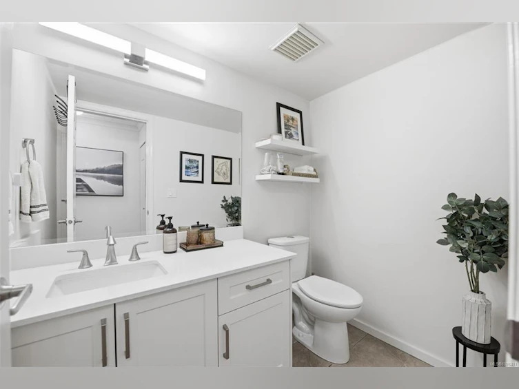 302-1121 Oscar Street, Victoria, BC, V8V 2X3 - 11