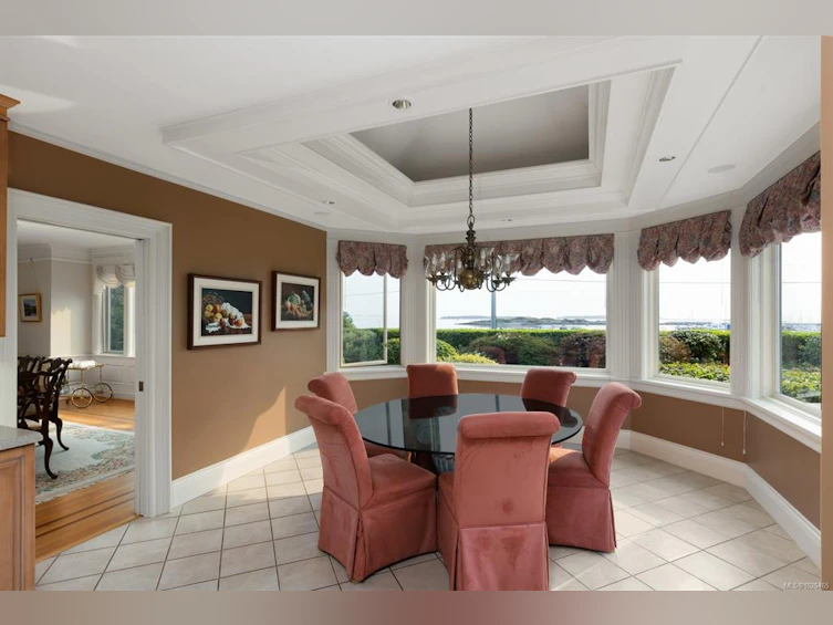 1580 Beach Drive, Oak Bay, BC, V8R 6H8 - 25