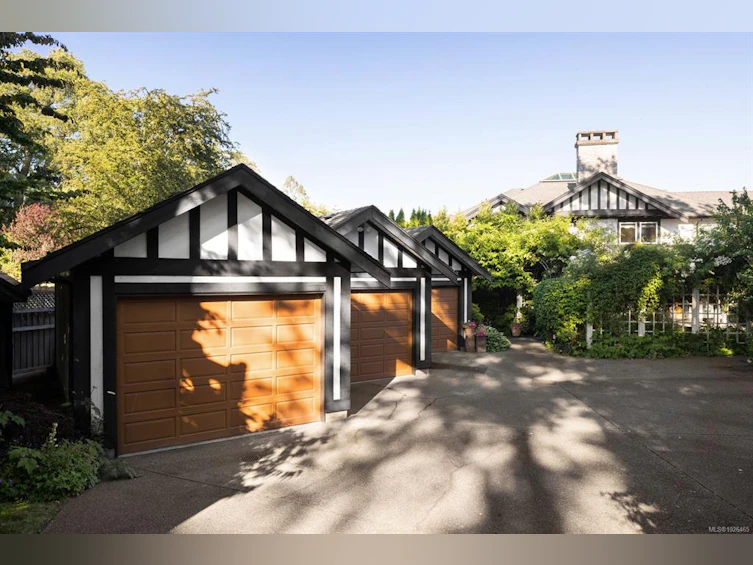 1580 Beach Drive, Oak Bay, BC, V8R 6H8 - 60