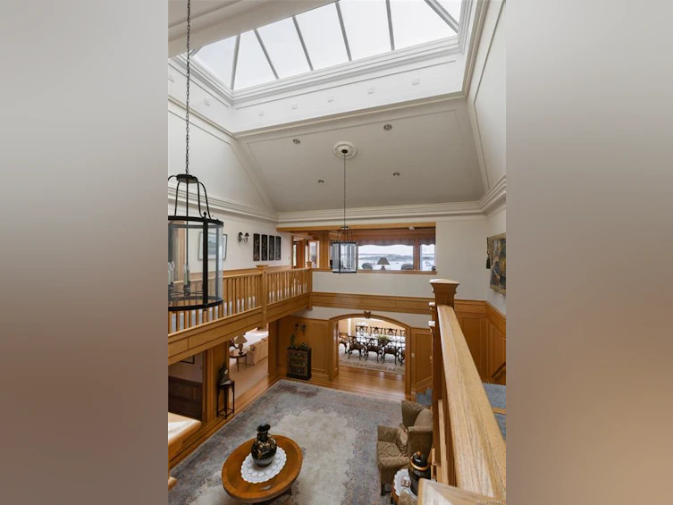 1580 Beach Drive, Oak Bay, BC, V8R 6H8 - 40