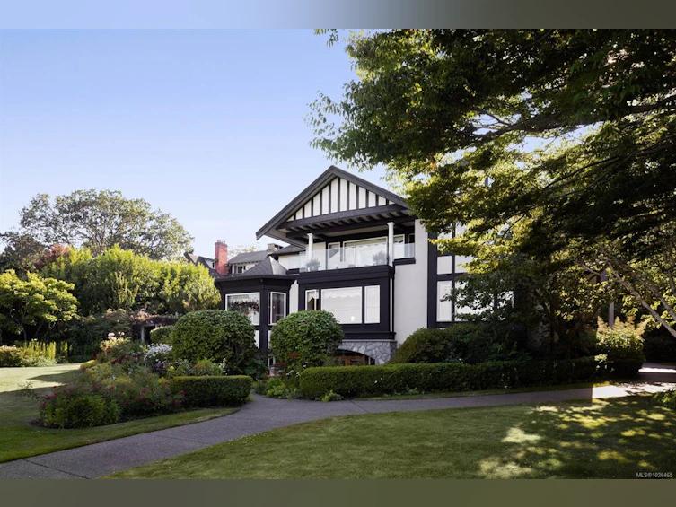 1580 Beach Drive, Oak Bay, BC, V8R 6H8 - 63