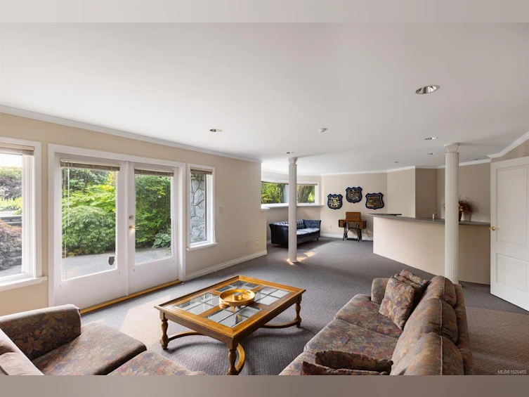 1580 Beach Drive, Oak Bay, BC, V8R 6H8 - 48