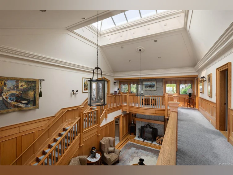 1580 Beach Drive, Oak Bay, BC, V8R 6H8 - 45