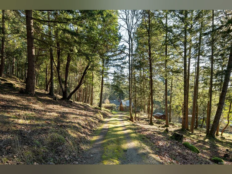 1183-1193 Hillgrove Road, North Saanich, BC, V8L 5R8 - 2